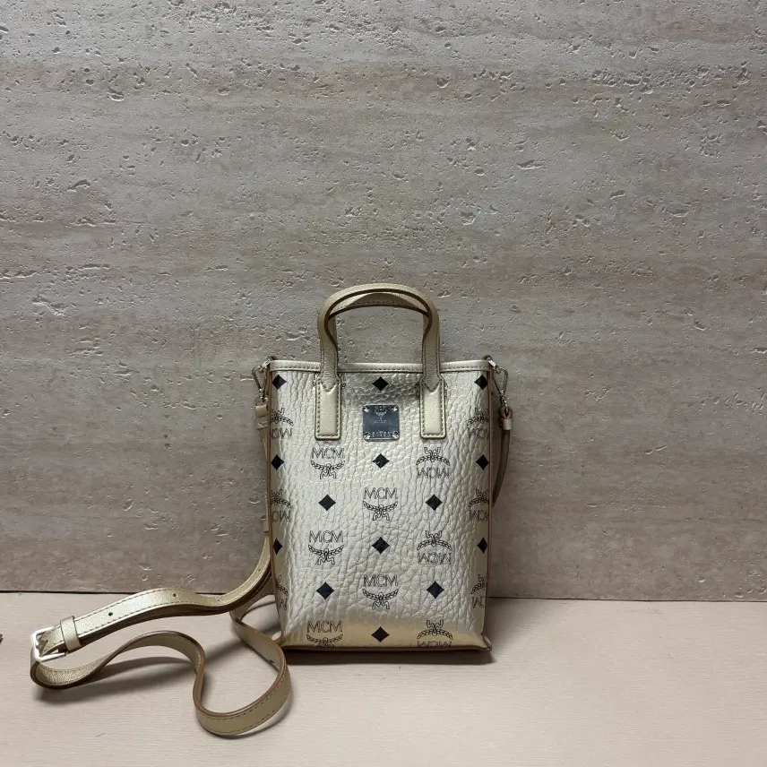 Pre-owned MCM Leather Shoulder Bags 7.8'' R1149 Shoulder Bag C1856098296 0401 T1 Chloe