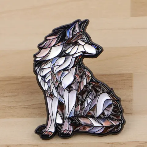 Elegant Wolf Enamel Brooch Pin, Lapel Brooch, Personalized Zinc Alloy Animal Shape Badge, Unique Design Pin, Fashion Accessory for Men & Women, Perfect Gift, Durable Metal Pins, Shaped Badges, Men Accessories