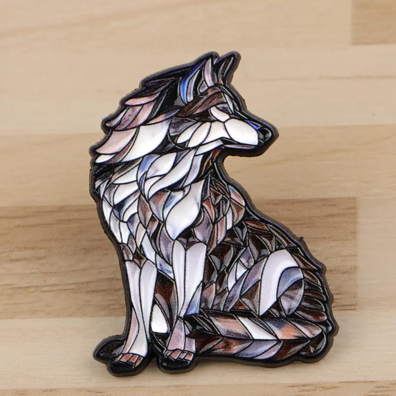 Elegant Wolf Enamel Brooch Pin, Lapel Brooch, Personalized Zinc Alloy Animal Shape Badge, Unique Design Pin, Fashion Accessory for Men & Women, Perfect Gift, Durable Metal Pins, Shaped Badges, Men Accessories