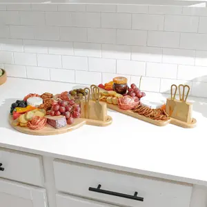 Circle Charcuterie Board with Handle - Natural Bamboo