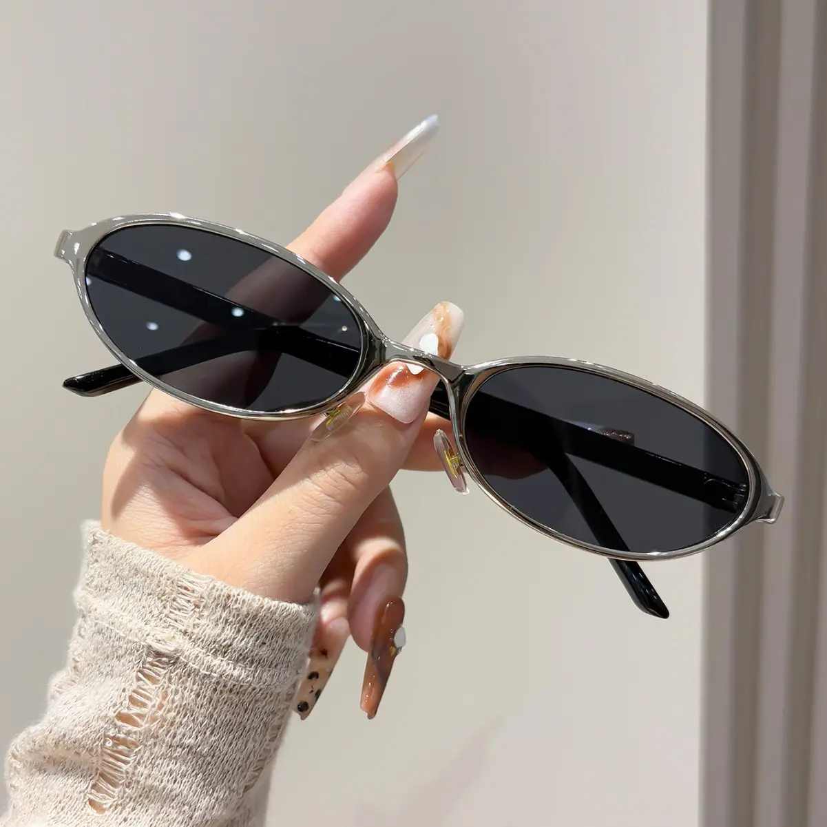 Vintage Oval Sunglasses for Women Men Retro 90s Y2K Small Metal Frame Sun Glasses Trendy Narrow Slim UV400 Protection Shades