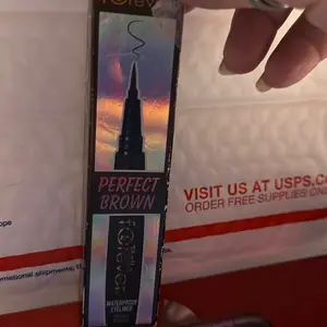 Forever Bella perfect brown waterproof eyeliner