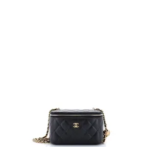 Pre-owned CHANEL Leather Clutches & Wristlets Pearl Crush Vanity Case with Chain Quilted Lambskin Small by Rebag