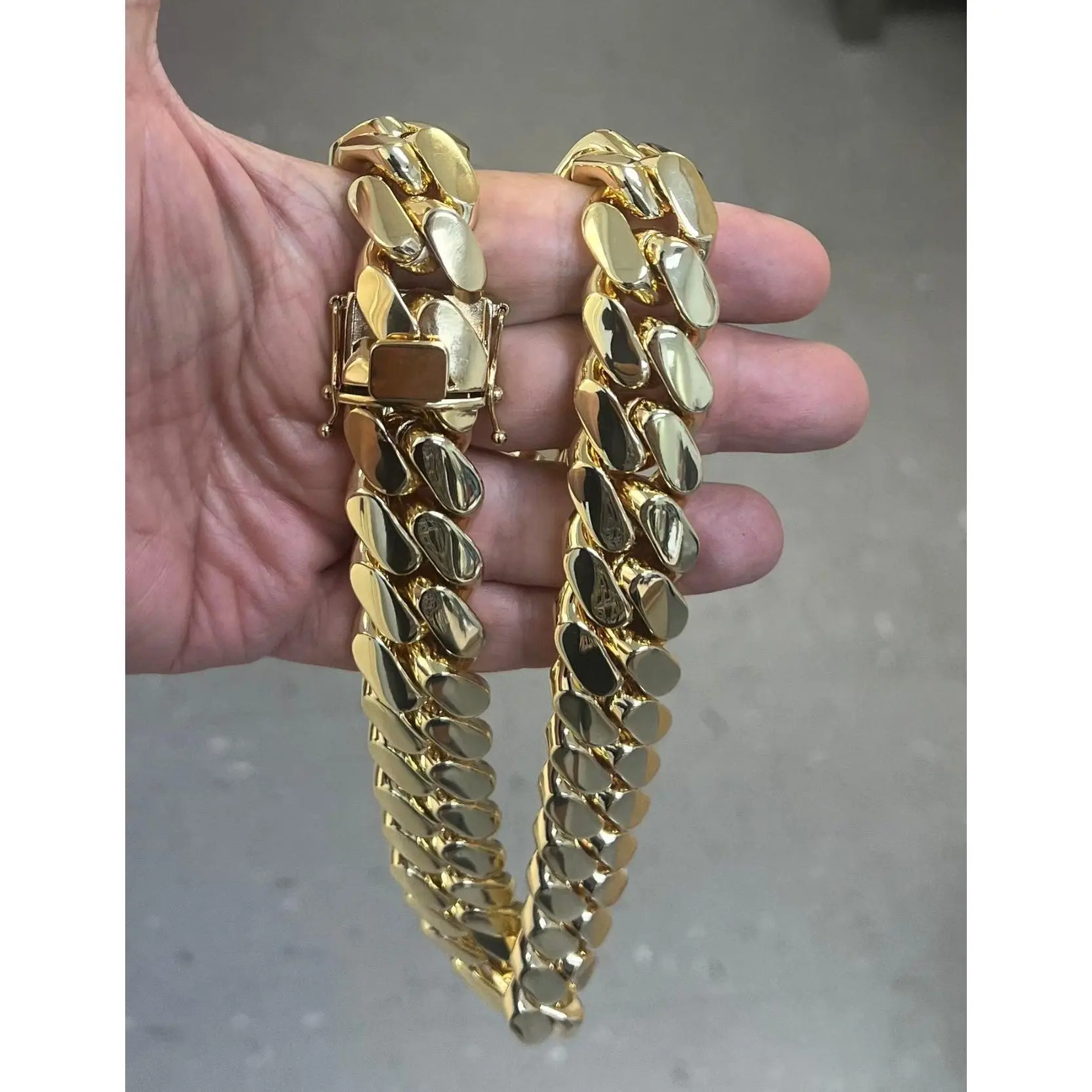 thick heavy necklace 5x plated high quality