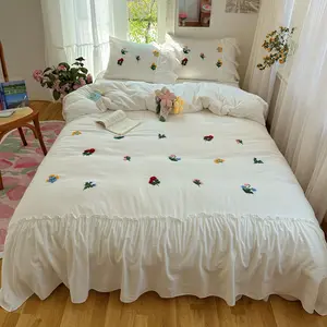 3pcs Floral White Ruffle Edge Bedding Set, Soft Breathable Comfortable include 1 Duvet Cover & 2Pillowcases, Single Double Queen Size, All Seasons