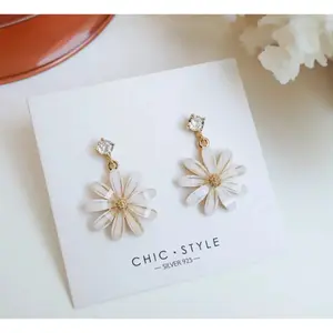 White Flower Lucky Daisy Gold Enamel Stud Dangle Drop Earrings