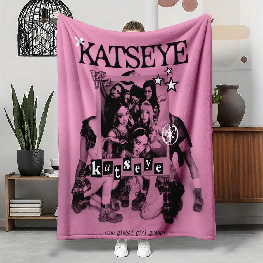 KATSEYE Punk Patchwork Velvet Throw Blanket - Black and White Design with "Beautiful Punk" Motif, Ribbon Accents, Wall Hanging Tapestry, Room Decor, Ideal for Sofa, Bed, Avant-Garde Fan Gift, Bold Phrase Blankets
