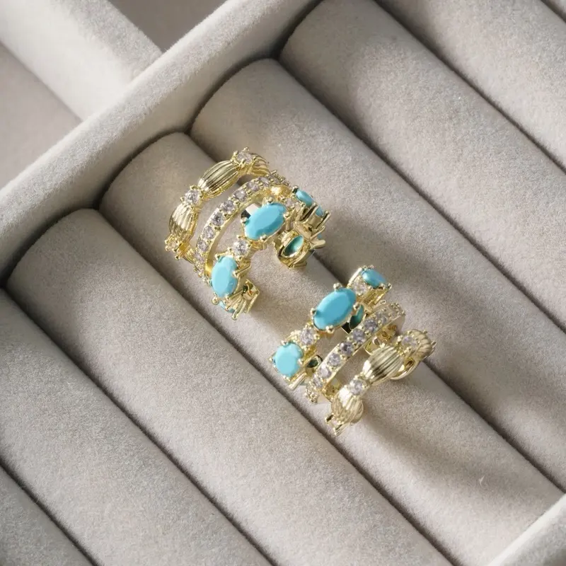Marina Earcuff