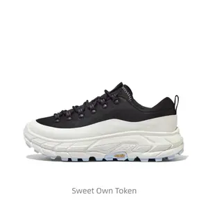 Black and white color, comfortable and versatile, low heel, off-road running shoes, men's and women's versions are the same.