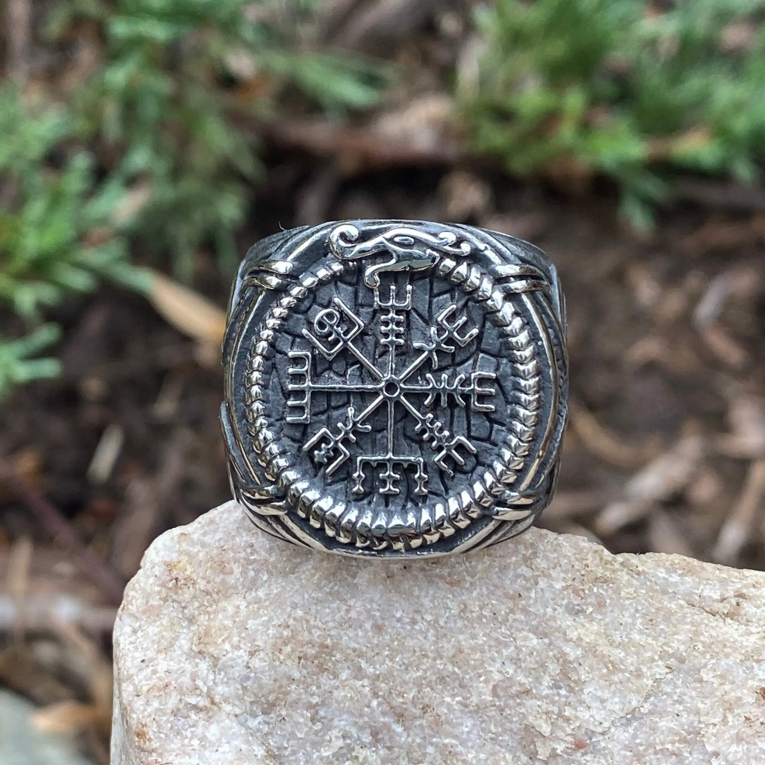 Vegvisir Compass Ring