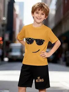A cute printed short-sleeve T-shirt and shorts set, suitable for little boys, with a perfect fit and comfort, making it an ideal gift for a child's wardrobe.