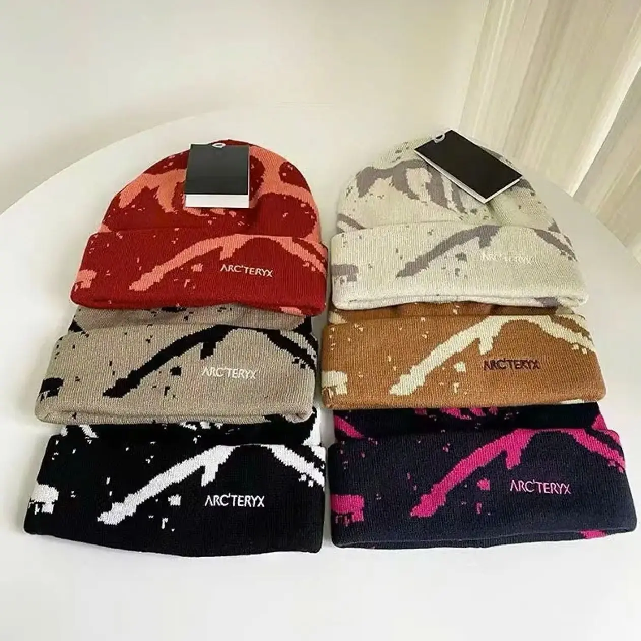 Unisex Abstract Swirls Mid-Length Knit Winter Beanie - Outdoor Mountain Headwear, Warm Skull Cap, Soft Stretch for Skiing & Everyday Wear