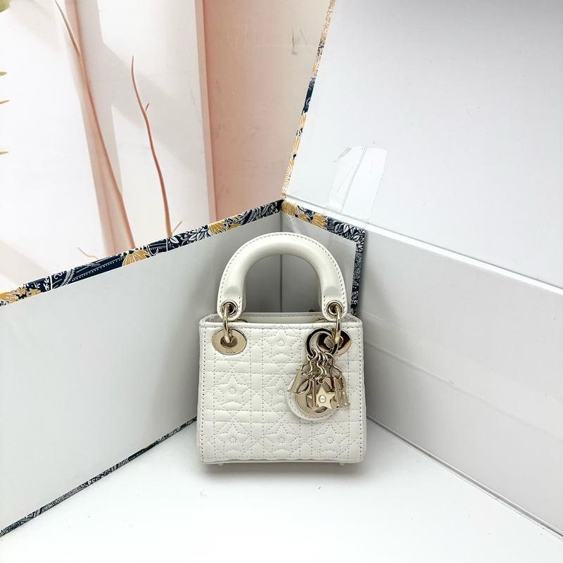 Pre-owned Dior Leather Shoulder Bags 4.72'' R8359 Shoulder Bag C538050748 0211 T1 Chloe