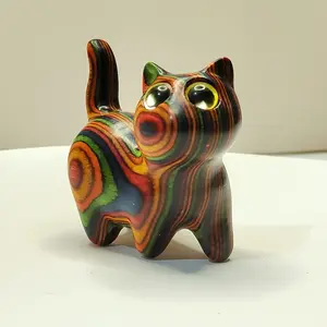 Rainbow Wooden Cat Figurine for Desktop Tea Pet, Creative Wood Carving Cute Animal Christmas Decor, Collectible Room Decor, Home Decor Ornament, No Power Required