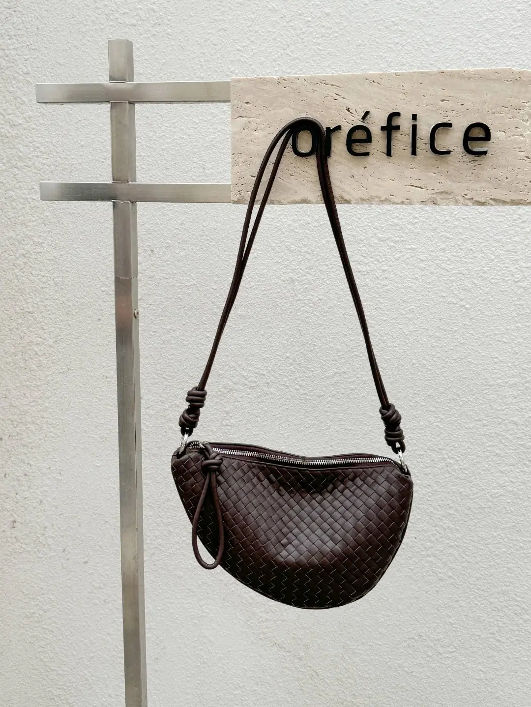 New Sheepskin Hand-Woven Croissant Bag, Super Popular Large Capacity Dumpling Bag, Crescent Underarm Bag