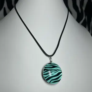 Y2K Vintage Zebra Print Necklace | Emo Scene Necklace | Early 2000s Jewelry | Trashyy2k Mcbling