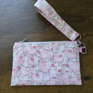 Pig wristlet zipper pouch