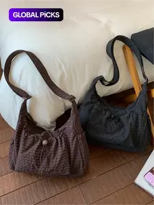 Japanese-style minimalist plaid canvas bag, large capacity, 2025 new autumn/winter casual shoulder/crossbody bag, commuter dumpling bag, Hobo crossbody bag, zip closure, suitable for campus, workplace, commuting
