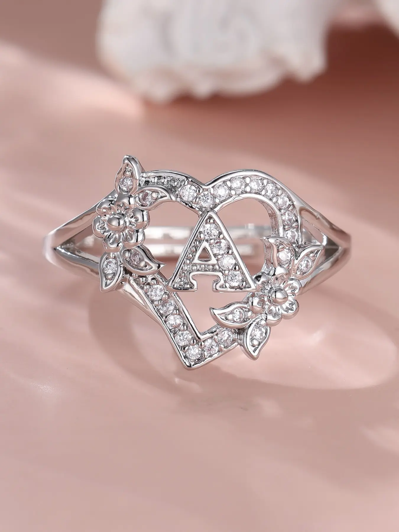Fashion Initials Ring 26 Letters Flower Heart Design Stackable Finger Rings for Women & Girls Dainty Stacking Rings Beautiful Delicate Jewelry Perfect for Engagement Weddings, Daily Wear Anniversary Gift Copper Statement Ring Personalized Alphabet Ring