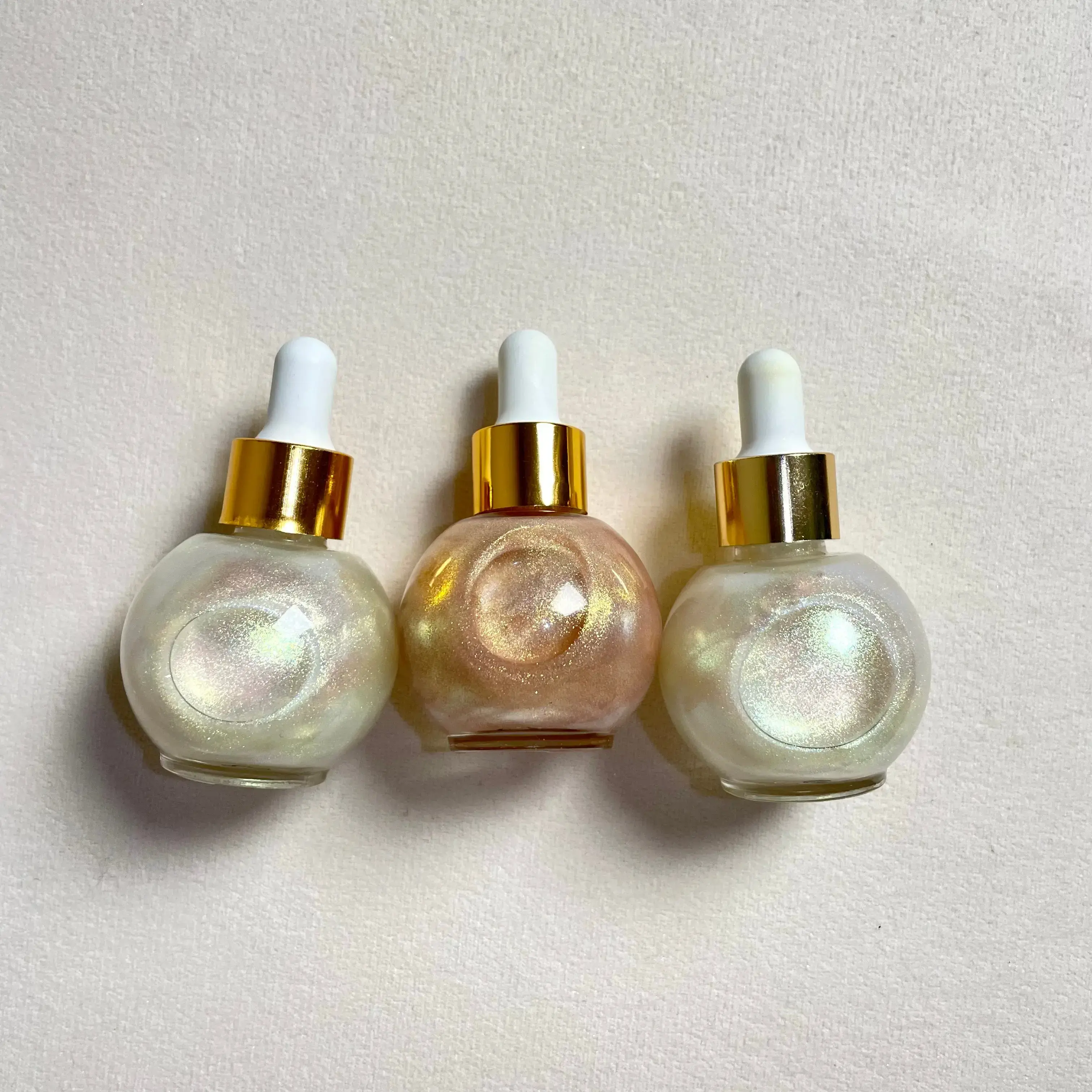 Shimmer Body Highlighter Oil - Cosmetic Liquid Illuminator Drops for Face & Body, Lightweight Golden Pearl Iridescent Glow, Long-Lasting for All Skin Tones, Makeup, Buildable, Radiance Highlighters & Luminizers, Halo Glow Highlighters & Luminizers