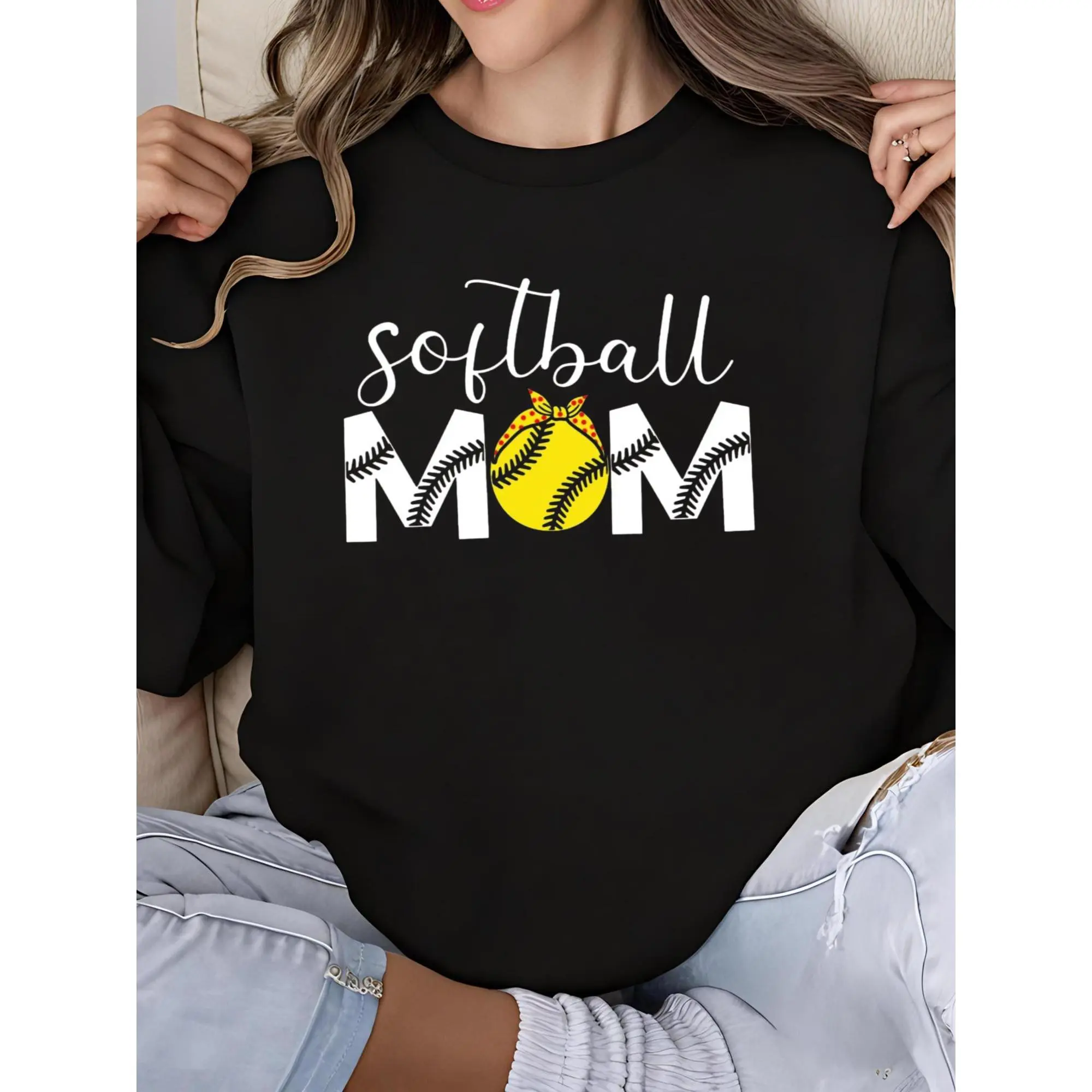 Softball Mom I Love Softball Crew Neck Long Sleeve Sweatshirt for Women Funny Letter Print Game Day Casual Life Top Softball Lover Gift