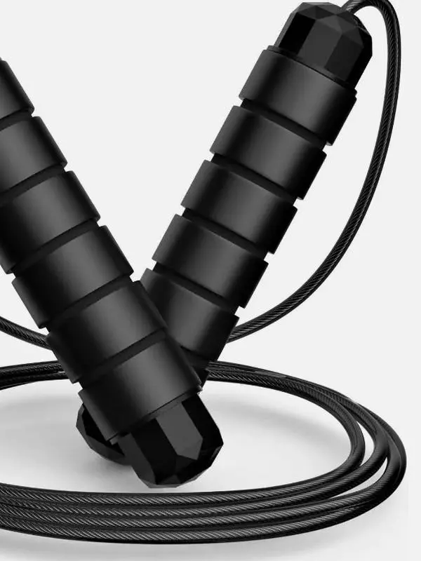 Adjustable Jump Rope with Foam Handles – Tangle-Free Speed Skipping Rope with Smooth Rotation & Comfortable Grip