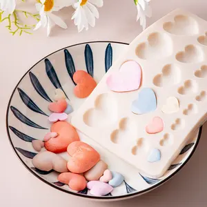 1pc Heart-Shaped Non-Stick Romantic Valentine's Day Silicone Bakeware Mold, Chocolate Cake Fondant Mold, Perfect for Pudding, Jelly, Candy, Cookie, Pastry, Ice Cube, Small Cake, Pet Treats, and Soaps (Grey)