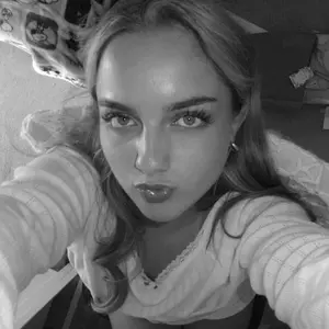 Product Review of FHD 1080P Digital Camera with SD Card, 16X Digital Zoom Camera, Portable Mini Camera for Teenagers Students Boys Girls, Point and Shoot Camera for Gifts, Tech Gadgets, Gift from t**y