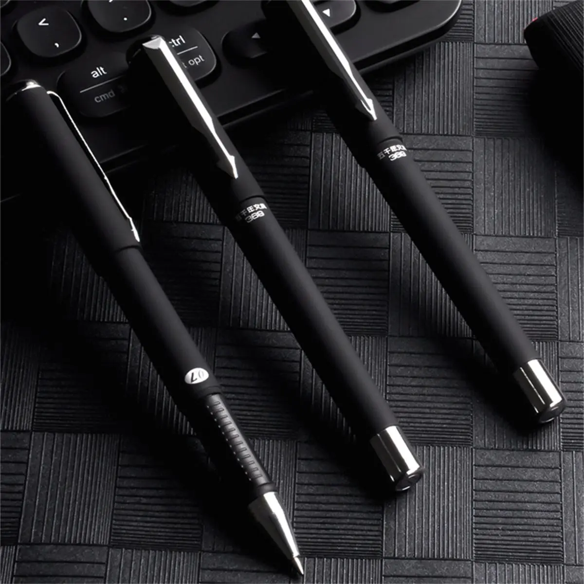 0.7mm Gel Pen, 1 Set Smooth Writing Ballpoint Pen, Fashionable Sign Pen, Black Ink Neutral Pen, College Student Pen, School & Office Stationery Supplies, Funny Gift, Smooth Writing Pens, Jelly Pen Set