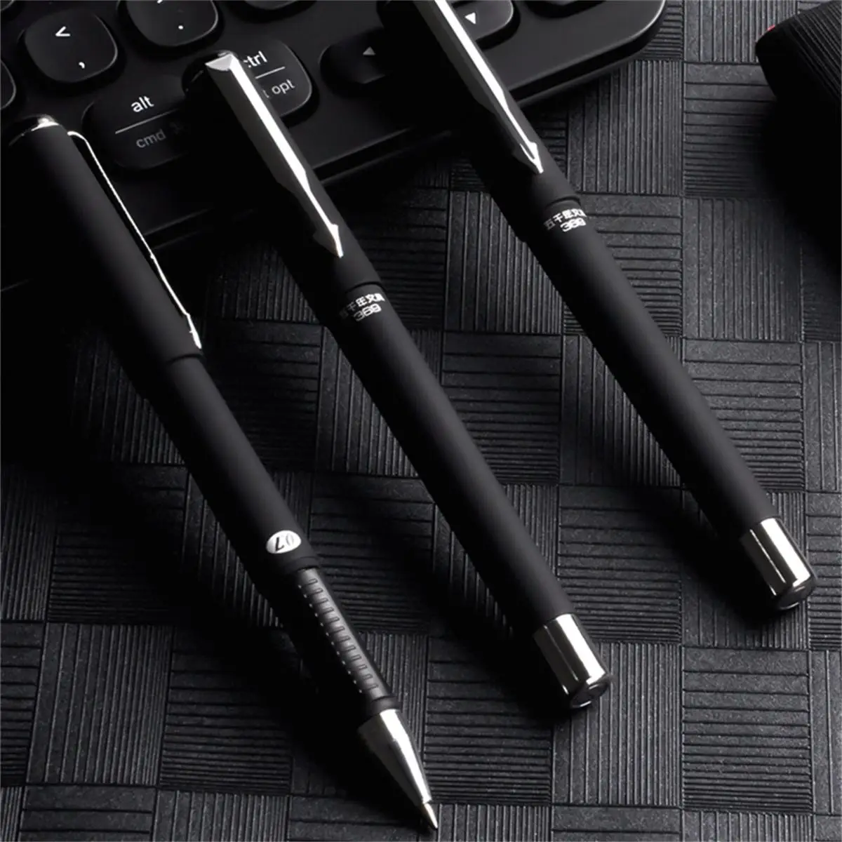0.7mm Gel Pen, 1 Set Smooth Writing Ballpoint Pen, Fashionable Sign Pen, Black Ink Neutral Pen, School & Office Stationery Supplies, Funny Gift