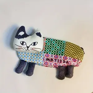 Japanese retro Kawaii cat pencil case - cute Q version suit cat manga style, integrating traditional Japanese design, large capacity storage space, suitable for office and school supplies