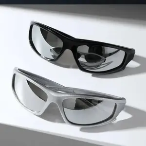 Two-pack of square-frame unisex sunglasses – Y2K style, perfect for everyday wear, street style, summer parties, and decorative looks.