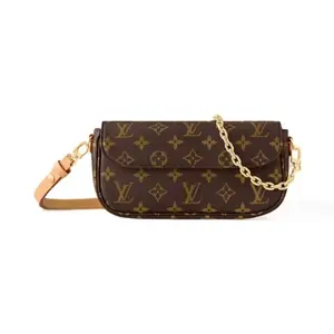 Pre-owned Louis Vuitton leather Shoulder Bags Monogram Ivy Wallet On Chain