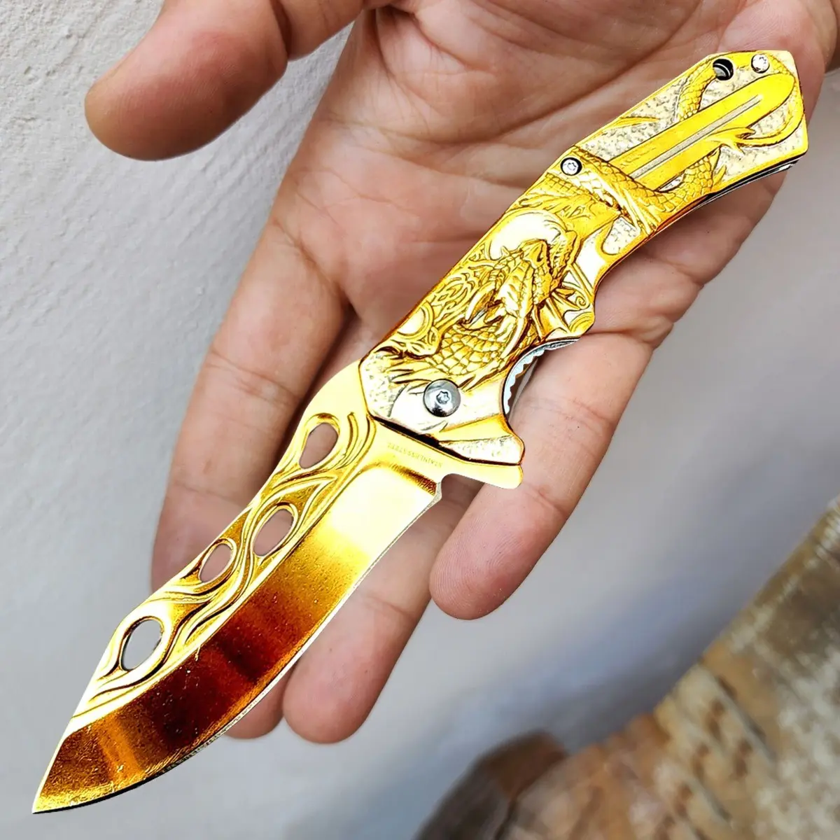 1 Golden Titanium Alloy Folding Practical Knife with Complex Flower Design on the Handle, Straight Blade for Hunting and Fishing, Daily Carrying Knife | Decorative Handle Knife | Decorative Blade Knife