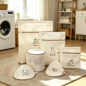 Anti-tear and anti-deformation double-layer mesh laundry bag set, with 6 different sizes. High-quality laundry bags, suitable for clothing care such as pants, socks, dresses, and underwear.