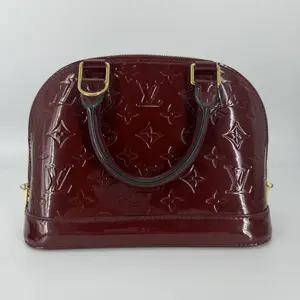 Pre-owned Louis Vuitton Leather Crossbody Bags Monogram Vernis Alma BB with Strap BF00242