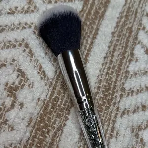 Luxurious Brush - Black