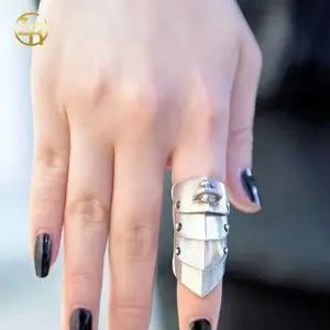 Punk Style Metal Armor Ring | Edgy Four-Segment Joint Ring | Rock & Hip-Hop Men's Fashion | Unique Design for Bold Expression | Perfect Gift for Friends     SF-325
