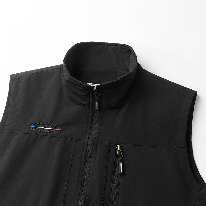 Men’s outdoor sleeveless vest, lightweight quick-dry zip-up stand collar cargo vest with multiple zippered pockets, casual vest for fishing, photography, and travel