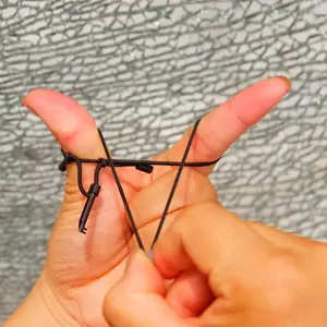 Emergency Escape Tool Bracelet, Car Window Breaker Wristband, Carbon Steel Safety Glass Cutter, Quick Rescue Accessory for Vehicles