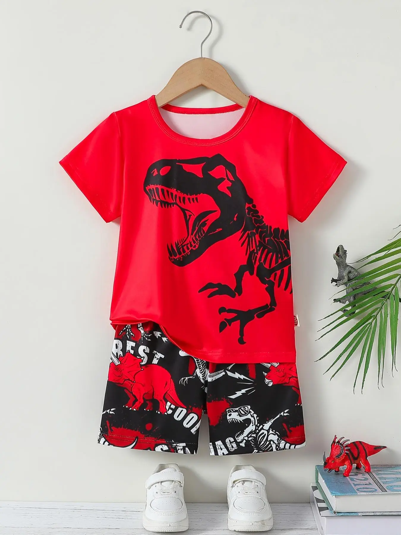 Two-piece Set Toddler Boy's Dinosaur Print Short Sleeve Tee & Shorts, Casual Round Neck T-shirt & Shorts for Daily Wear, Kids Clothing for Summer