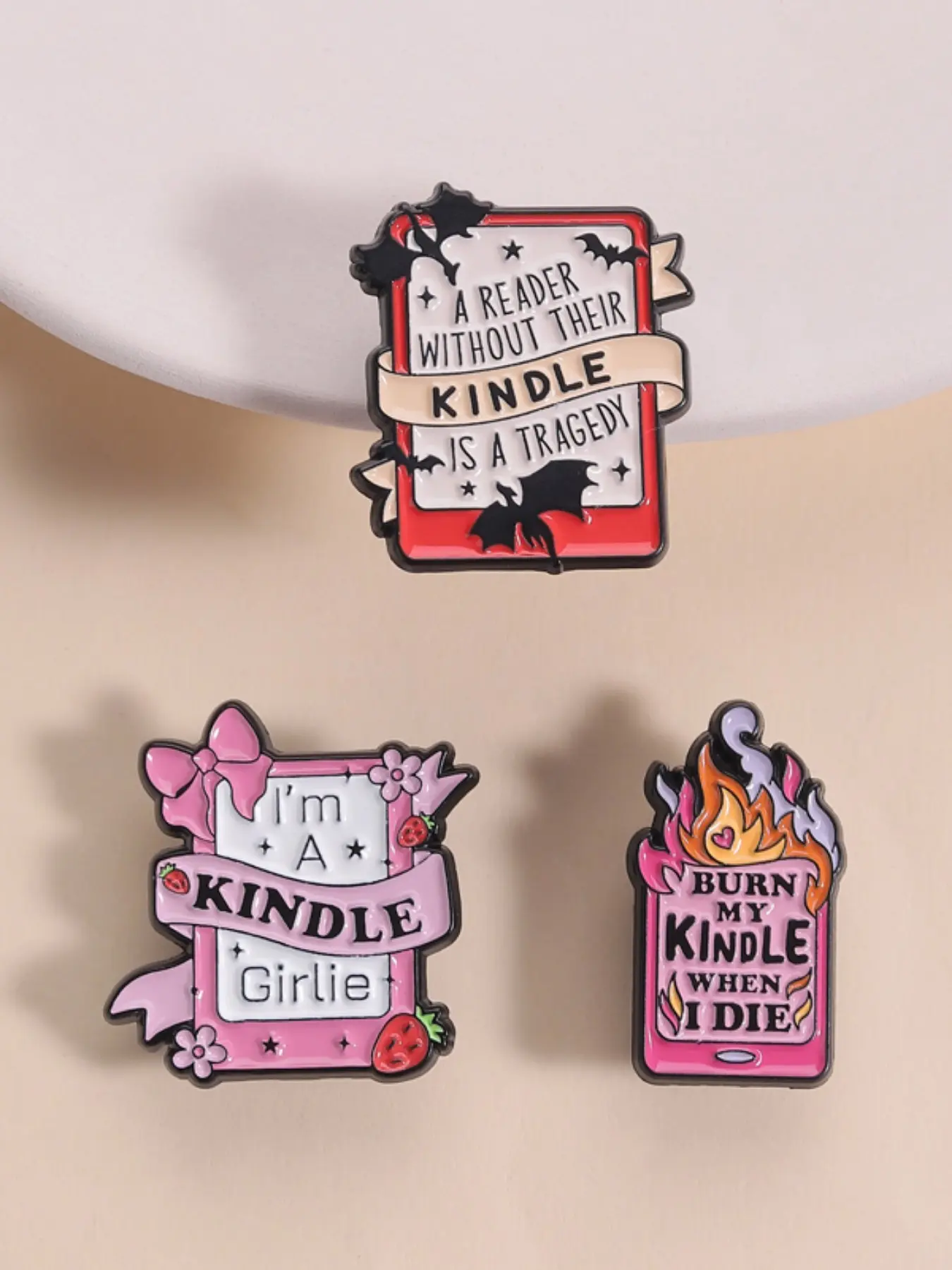 3-Piece Enamel Pin Set for Kindle Enthusiasts, Kindle Girlie, Quirky Dark Humorous Designs with Lettered Slogans for E-Book Lovers, Perfect for Daily Accessories & Reading Community, Lapel Pin, Lapel Brooch, Alloy Brooch Pin