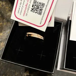 Product Review of Cate & Chloe Bianca 18k White Gold Plated 25mm Hoop Earrings for Women – 34 Simulated Diamond Crystal Hoops – Hypoallergenic, Lead & Nickel Free Lightweight Earrings with Secure Latch Back – Premium Gift Box Included, American Owned Brand from M**d