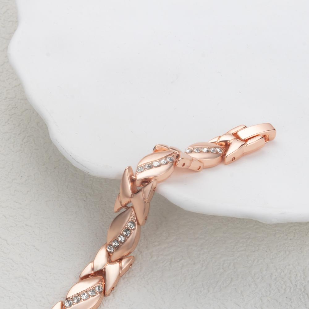 Minimalist leaf bracelet gold jewelry for women simple dainty bracelet daily outfit