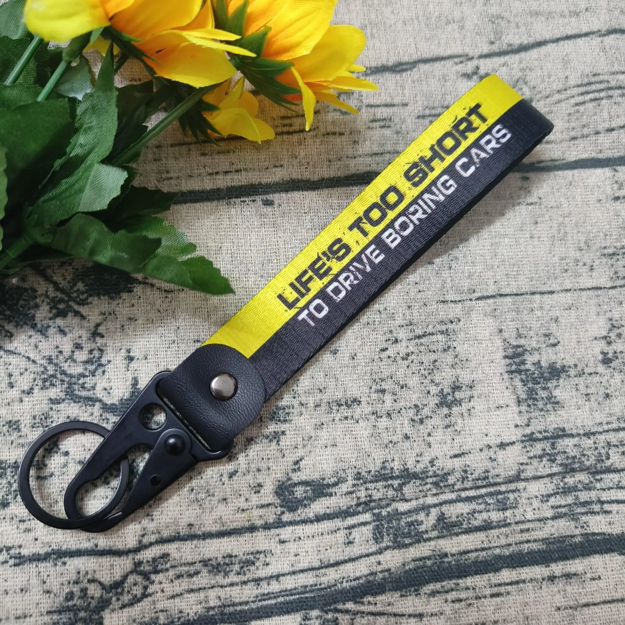 Creative Car Keychain, Fashionable Car Keychain, Bag Hanging Keychain, Keychain For Bags, Car Interior Accessories for Car, Motorcycle, Truck and Bicycle Keychain, Stylish Keychain, Car Key Chains