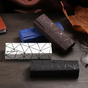 Imitation Wood Grain Hard Shell Glasses Case - Portable Scratch Resistant Eyeglasses Box for Sunglasses Reading Glasses