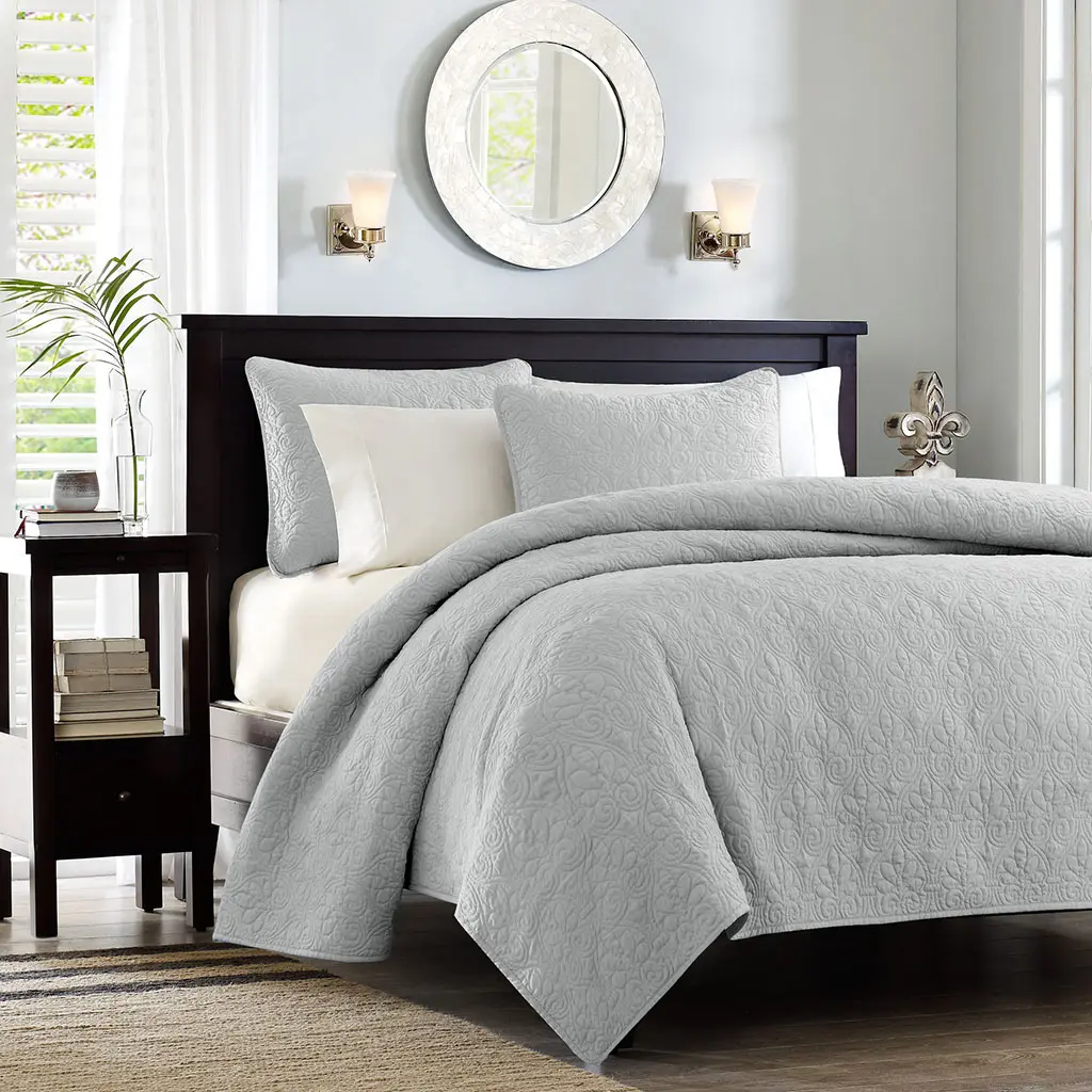 MAIN STREET 3-Piece Reversible Medallion Quilt Set, Antimicrobial Decorative Bedding Set for Queen Size (Quebec Collection), Queen Bedding Sets
