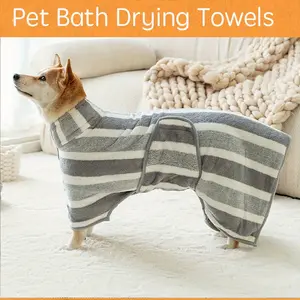 1pc Quick-drying Microfiber Body Towel, Coral Fleece Pet Bath Towel, Water Absorbent Dog Bathrobe