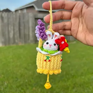 Handmade Crochet Flowers Car Hanging Charm - Sunflower & Daisy Options, Soft Cotton Yarn, Easy to Ship, Perfect for Personalizing Your Car