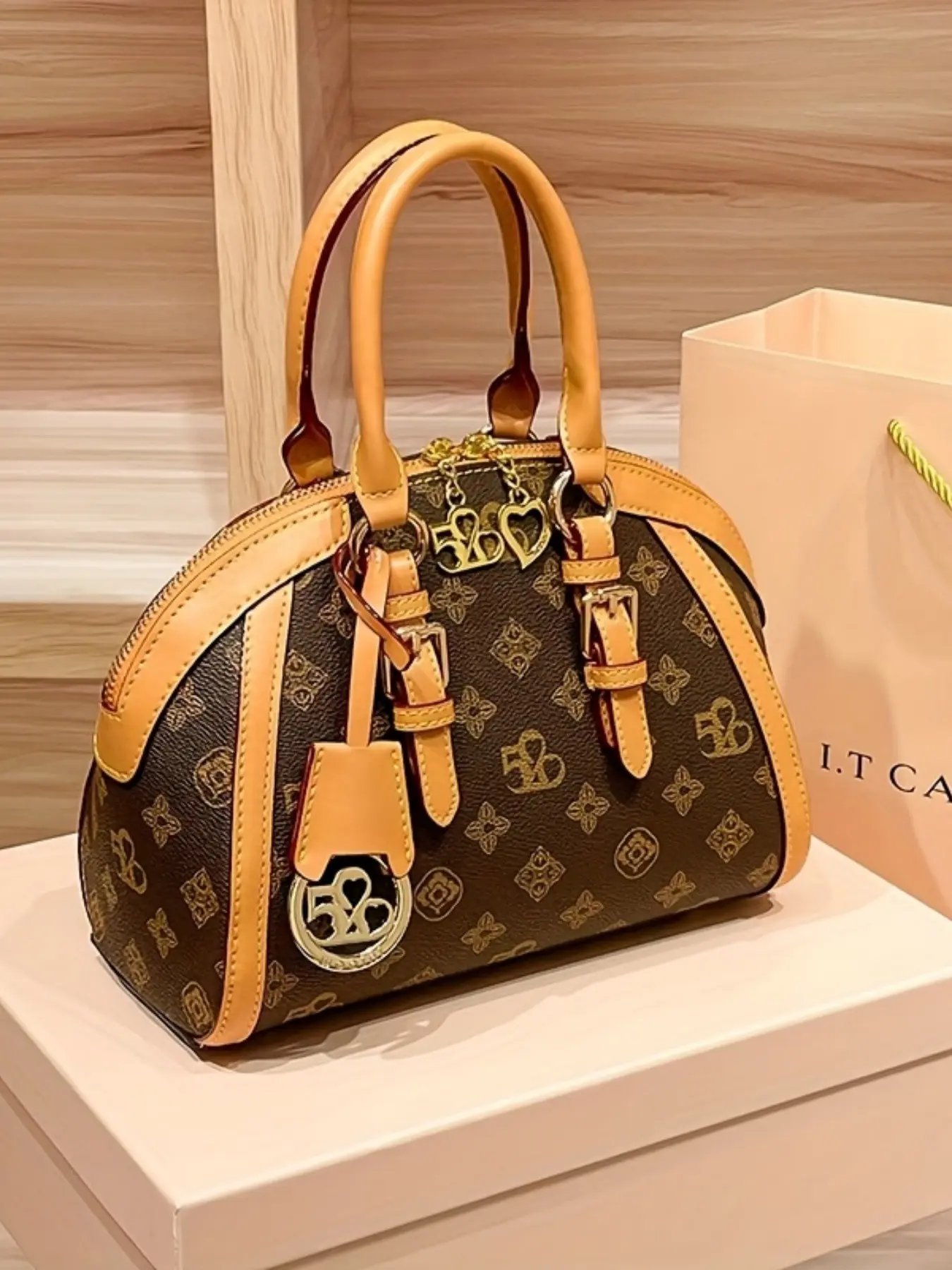 Fashionable Print Women's Shell Handbag, Vintage Versatile Crossbody Bag, High-End Shoulder Bag for Daily Commute Use, Elegant Commuter Bag, Fashionable Patterned Bag, Chic Crossbody Purse, Fashion Purses, Elegant Bags